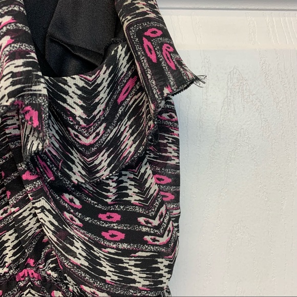 Dynamite Black & Pink Patterned Dress - Picture 4 of 5